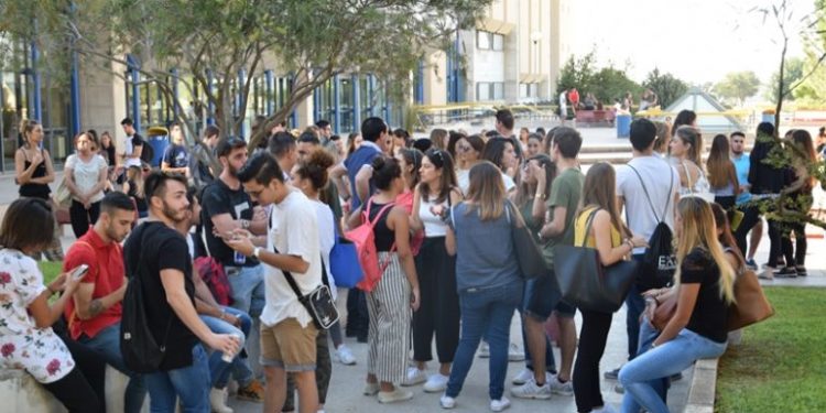 Università di Cagliari: domani le prove di ammissione ai corsi di laurea in Medicina, Chirurgia ed Odontoiatria