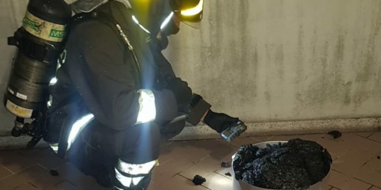 Olbia: principio d’incendio in una cucina di una struttura ricettiva, sul posto i vigili del fuoco