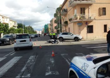 Pirri: scontro tra una Honda e una fiat 500, una persona in codice rosso