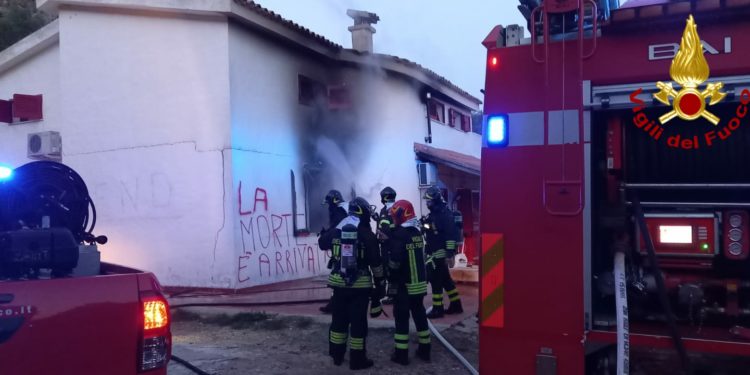 Golfo Aranci: a fuoco un appartamento, sul posto i vigili del fuoco