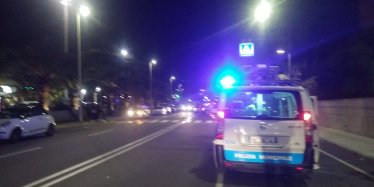 Cagliari: un’auto investe una 14enne, sul posto la Polizia locale