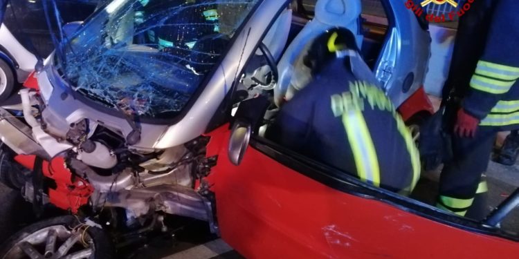 Capoterra: incidente stradale in via Trento, due persone in ospedale