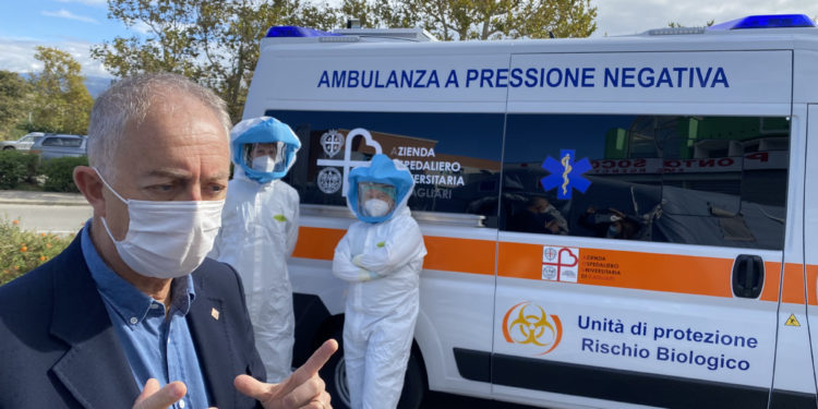E’ stata consegnata stamane al Policlinico di Monserrato, la prima di due ambulanze a pressione negativa acquistate dall’Aou di Cagliari