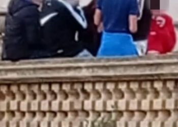 Sassari: 29 persone in giro senza mascherina, multate dalla Polizia locale