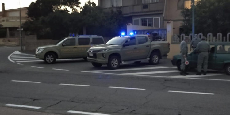 Il Corpo forestale ha smantellato un’organizzazione di ricettazione e riciclaggio di auto rubate con la copertura di un autonoleggio