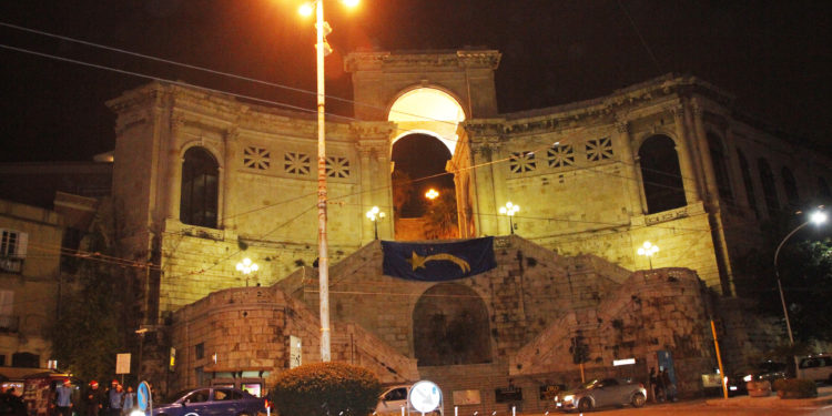 Cagliari aderisce alla Giornata Mondiale della Prematurità: la Torre del Bastione di Saint Remy si tinge di viola