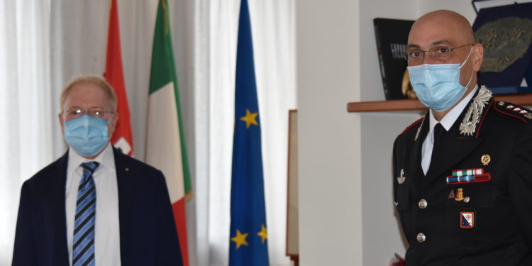 Il prefetto dottor Gianfranco Tomao ha fatto oggi visita al Comando provinciale dei carabinieri di Cagliari, ricevuto dal Comandante, colonnello Cesario Totaro