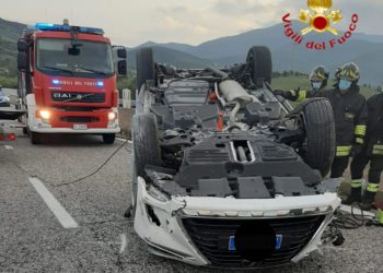 Incidente stradale sulla 131 Dcn per Olbia, sul posto i vigili del fuoco