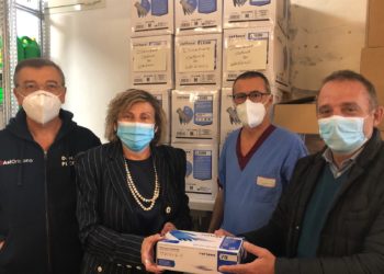 Dal comune di Oristano 692 confezioni di guanti per l’ospedale San Martino 