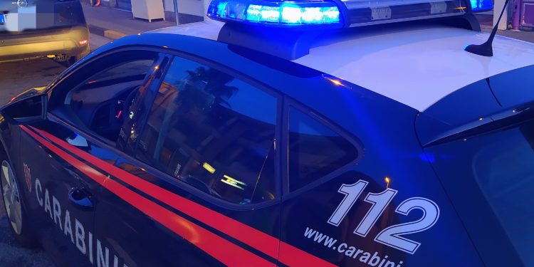 A Cagliari, Gesturi e Villamar, i carabinieri hanno sorpreso e sanzionato diverse persone senza mascherina protettiva oltre le 22.00, senza giustificato motivo