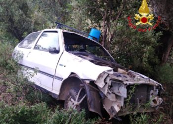 Osini, incidente stradale in località “Preugheddu”: sul posto i vigili del fuoco