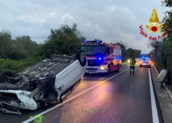 Sassari: incidente stradale a San Camillo, intervengono i vigili del fuoco
