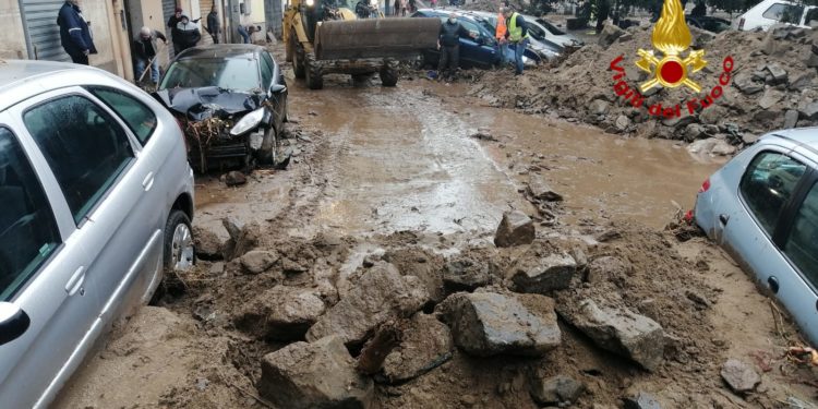 L’alluvione a Bitti: proseguono gli interventi dei vigili del fuoco