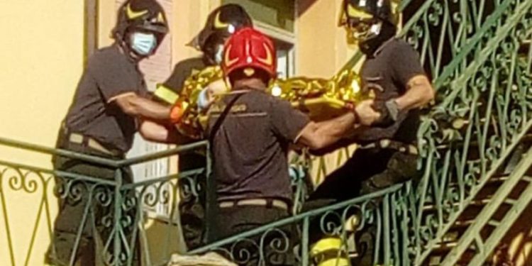 Tortolì: 96enne cade in casa, soccorsa dai Vigili del fuoco