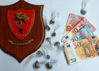 I carabinieri di Cagliari hanno arrestato un 22enne del Gambia per detenzione ai fini di spaccio e spaccio di sostanze stupefacenti