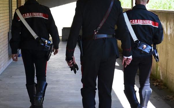 Un 60enne cagliaritano è stato denunciato a piede libero dai carabinieri, per “minaccia” e per “detenzione abusiva di arma da fuoco”