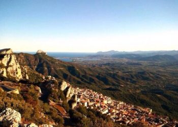 Caso di coronavirus a Santa Maria Navarrese, sospese le lezioni in presenza nella quinta A della primaria