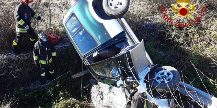 Tertenia: incidente stradale in località Pardu e’Sua, una donna ricoverata in codice rosso