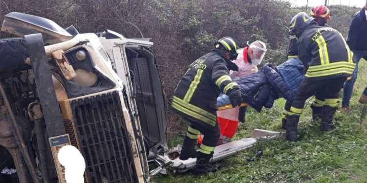 Simaxis: incidente stradale sulla strada provinciale 67, una persona in ospedale
