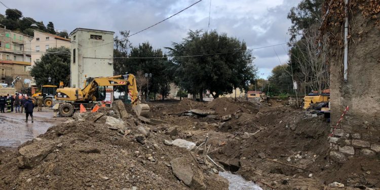 Sopralluogo della IV commissione del Consiglio regionale e dei parlamentari Mara Lapia e Pietro Pittalis a Bitti