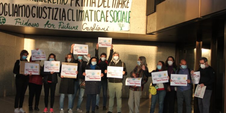 La Società della Cura ritorna in piazza contro l’economia del profitto