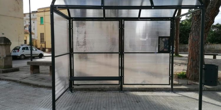 Alghero: è iniziata l’installazione delle pensiline nelle fermate degli autobus