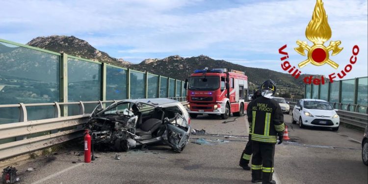 Olbia: incidente stradale sulla circonvallazione sopraelevata sud, un ferito