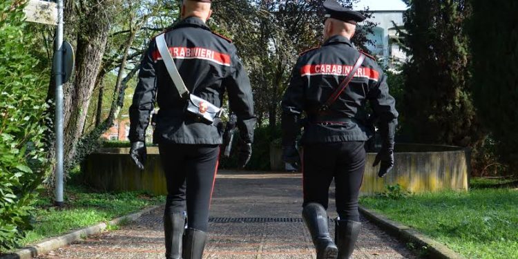 I carabinieri di Monserrato cercano i proprietari degli stupefacenti trovati in una bocchetta esterna di aerazione di un’abitazione
