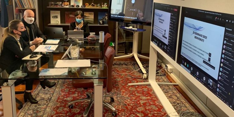 L’assessore degli Affari generali Valeria Satta ha spiegato ai direttori generali le novità sull’aggiornamento tecnologico del sistema della Regione Sardegna