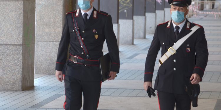 I carabinieri di Cagliari hanno denunciato a piede libero una 54enne per furto aggravato e continuato nei confronti della zia 77enne