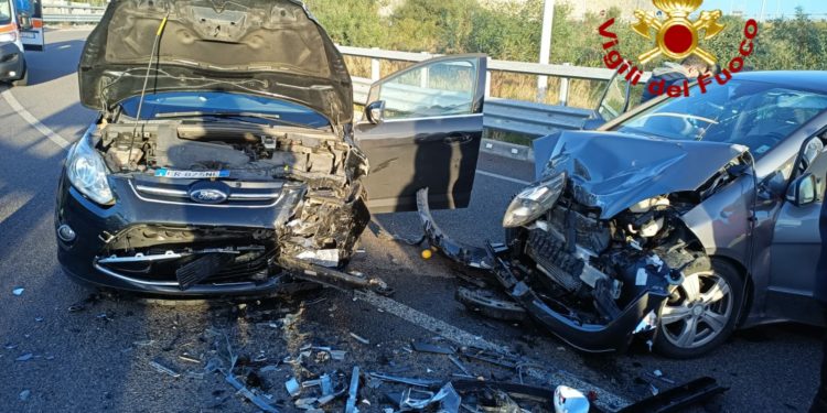 Incidente stradale nella bretella all’ingresso di Olbia, due persone in ospedale