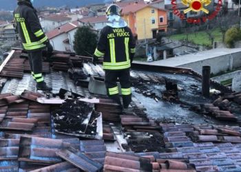 I vigili del fuoco di Sorgono sono intervenuti a Ovodda, per l’incendio della canna fumaria di un’abitazione