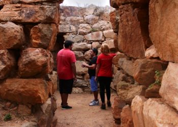 Un viaggio tra i ricordi in Sardegna, su Prime Video con “Bicibicitalia” gli attori Federico Perrotta e Valentina Olla