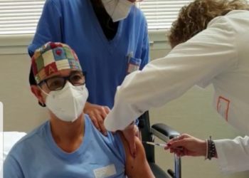 All’ospedale di Oristano è iniziata la somministrazione delle prime 180 dosi del vaccino Pfizer-BioNTech