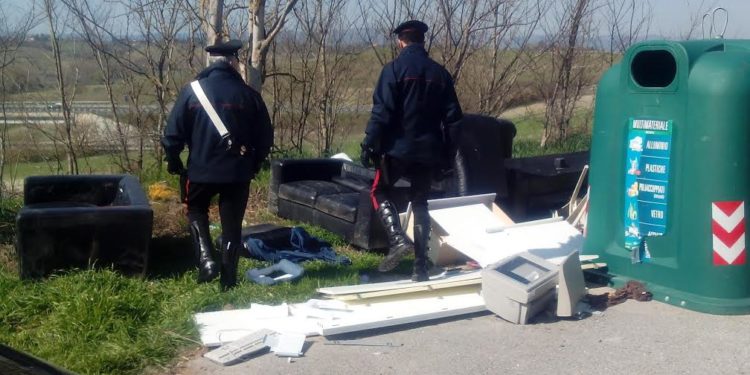 I carabinieri di Guasila hanno denunciato a piede libero per abbandono incontrollato di rifiuti e discarica abusiva, un 33enne marocchino