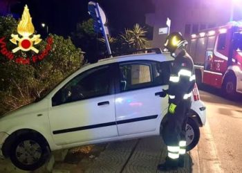 Perde il controllo dell’auto e finisce contro un muro: illesa una 62enne di Olbia