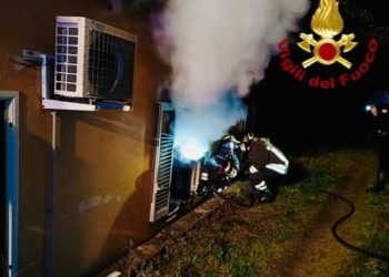 Loiri Porto San Paolo: a fuoco un’abitazione, intervengono i vigili del fuoco