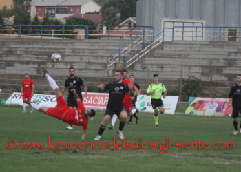 L’ex Carbonia Alessio Figos, centravanti, classe 1984, è un nuovo calciatore del Muravera