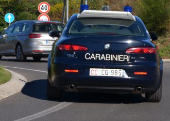 Un 25enne di Quartu è stato segnalato alla Prefettura dai carabinieri che lo hanno sorpreso alla guida della sua auto senza patente e in possesso di 1,2 grammi di marijuana
