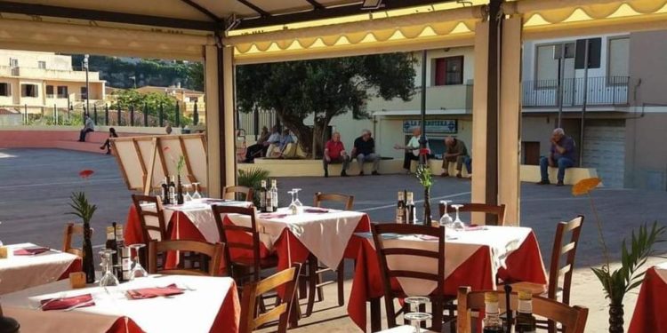 A Castelsardo si sta definendo il nuovo regolamento comunale per la realizzazione dei Dehor