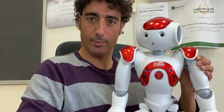 L’Università di Cagliari ha realizzato un robot in grado di fare da personal trainer agli anziani e di correggerne i movimenti errati