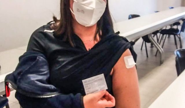Golfo Aranci: la 34enne Giuly Masala apre la somministrazione dei vaccini anticovid