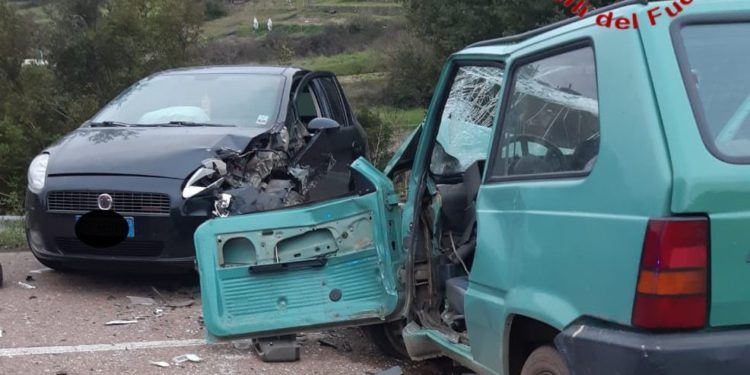 Incidente stradale sulla Perdasdefogu-Jerzu, una persona ricoverata in codice rosso a Cagliari