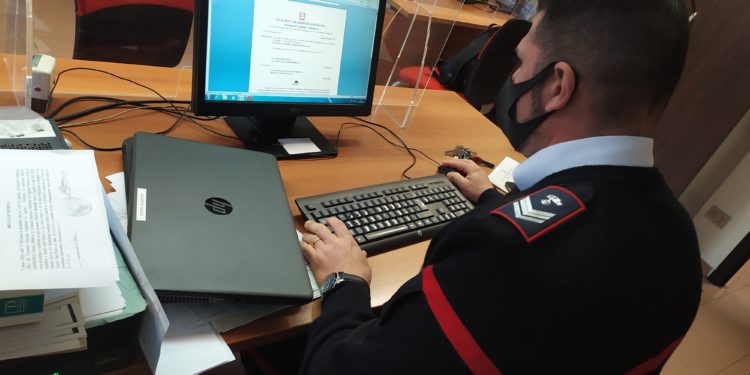 I carabinieri di Selargius hanno denunciato a piede libero una commessa 29enne di Garbagnate Milanese per truffa aggravata