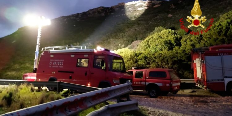 Solanas (Sinnai): è in corso la ricerca di una ragazza brasiliana di 23 anni, sul posto uomini e mezzi di vigili del fuoco e carabinieri