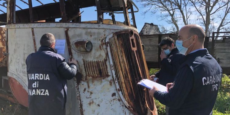 30 mezzi rotabili storici depositati in 4 stazioni ferroviarie, sono stati sequestrati dalla Guardia di Finanza e dai Carabinieri di Cagliari