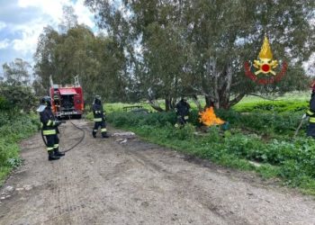 Milis: a fuoco un serbatoio di Gpl in un’azienda agricola, sul posto i vigili del fuoco