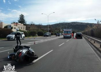 Cagliari: incidente stradale al Poetto, una persona ricoverata in ospedale