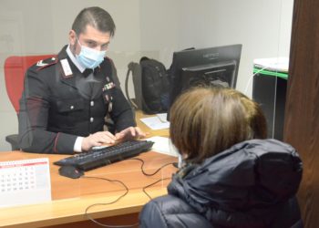 I carabinieri di Senorbì hanno denunciato un 34enne laziale per truffa aggravata ai danni di una casalinga 47enne del luogo
