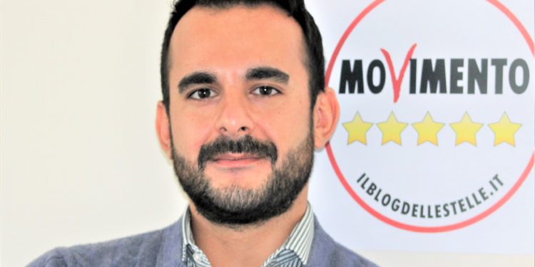Alessandro Solinas (M5S): «Circoli ricreativi sardi ancora chiusi, ordinanza del governatore difficile da interpretare»